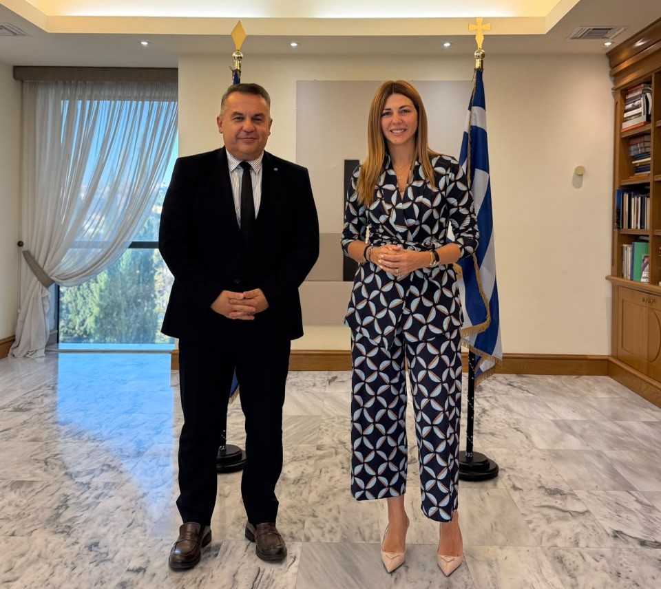 Ο Πρύτανης του ΕΛΜΕΠΑ Νεκτάριος Παπαδογιάννης με την Υπουργό Παιδείας Σοφία Ζαχαράκη